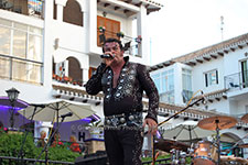 Nigel Burchill Elvis Villamartin Plaza Orihuela Costa Blanca Spain live outdoor concert music entertainment 2017