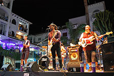 The Streeters Villamartin Plaza Orihuela Costa Blanca Spain live outdoor concert music entertainment 2017