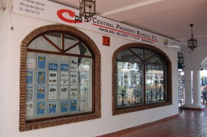 Central Property Bureau Villamartin Plaza  